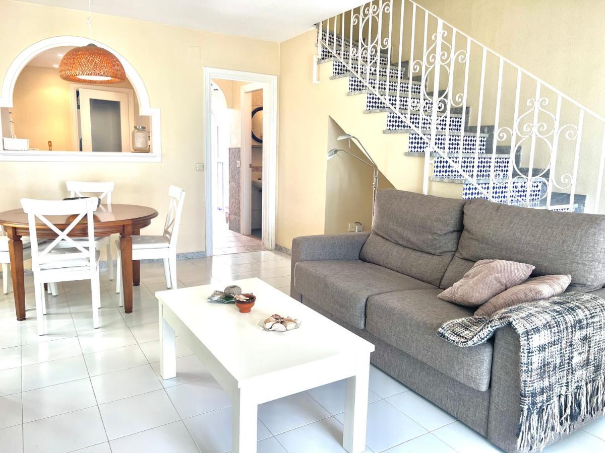 Fabulous Vacation In A 2 Bedroom Townhouse With 2 Terraces Overlooking The Sea, Suitable For 6 People 3 Swimming Pools Tennis And 200 Mts From The Sea El Faro Esterno foto