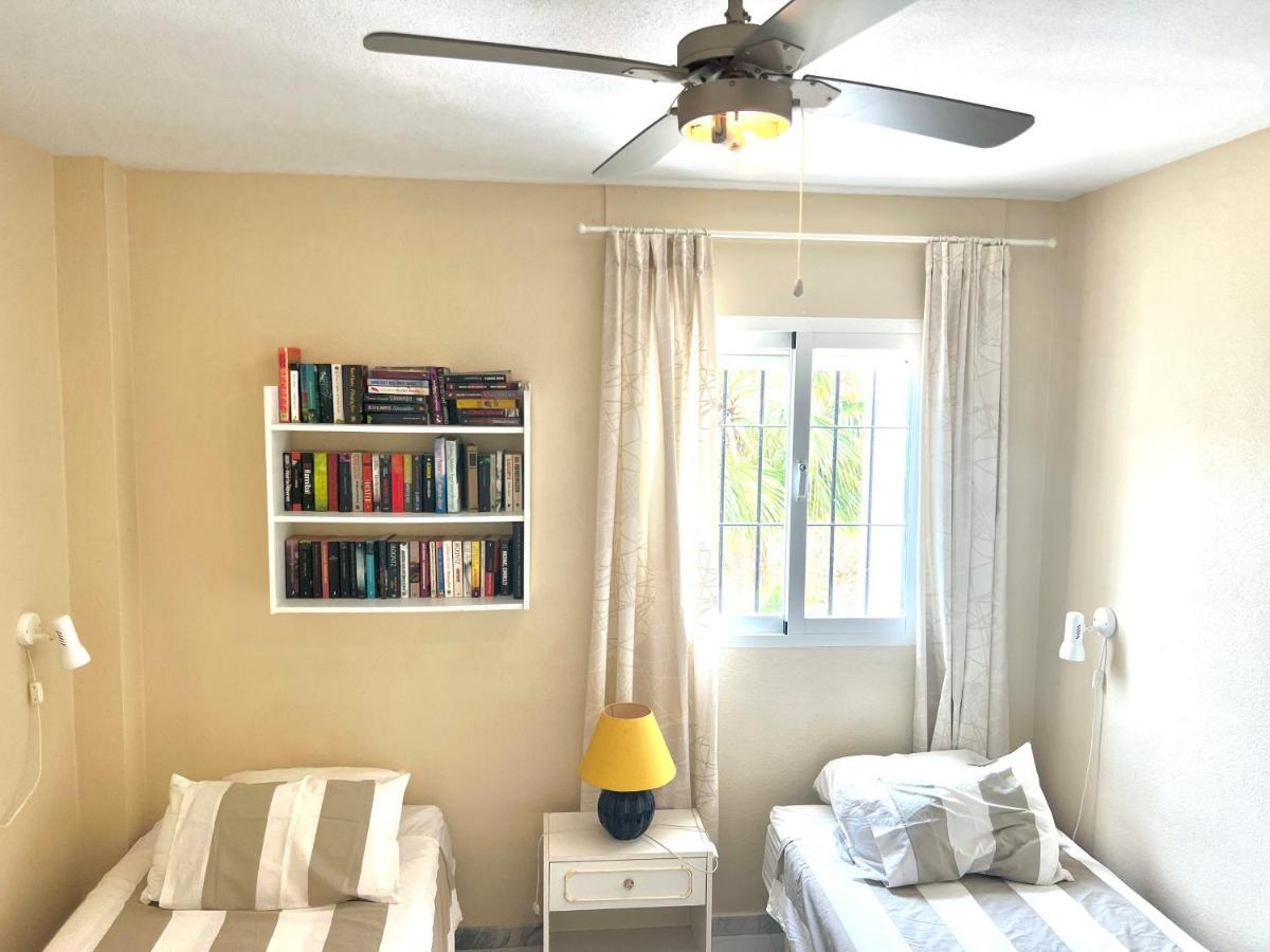 Fabulous Vacation In A 2 Bedroom Townhouse With 2 Terraces Overlooking The Sea, Suitable For 6 People 3 Swimming Pools Tennis And 200 Mts From The Sea El Faro Esterno foto