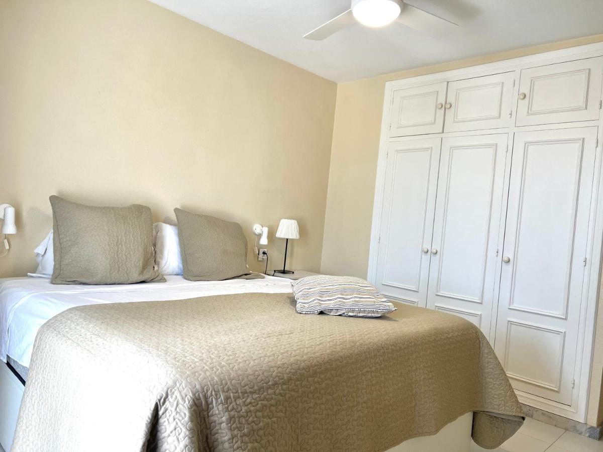 Fabulous Vacation In A 2 Bedroom Townhouse With 2 Terraces Overlooking The Sea, Suitable For 6 People 3 Swimming Pools Tennis And 200 Mts From The Sea El Faro Esterno foto