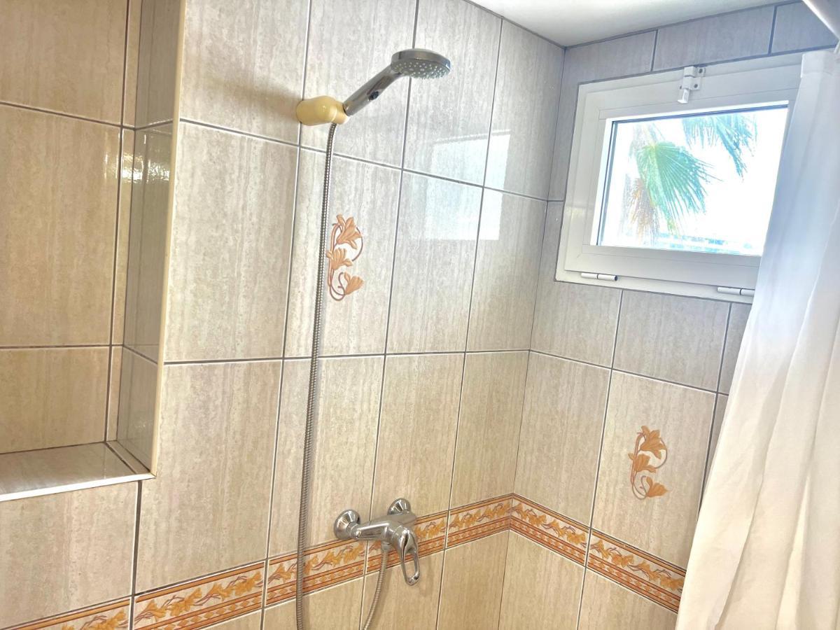 Fabulous Vacation In A 2 Bedroom Townhouse With 2 Terraces Overlooking The Sea, Suitable For 6 People 3 Swimming Pools Tennis And 200 Mts From The Sea El Faro Esterno foto