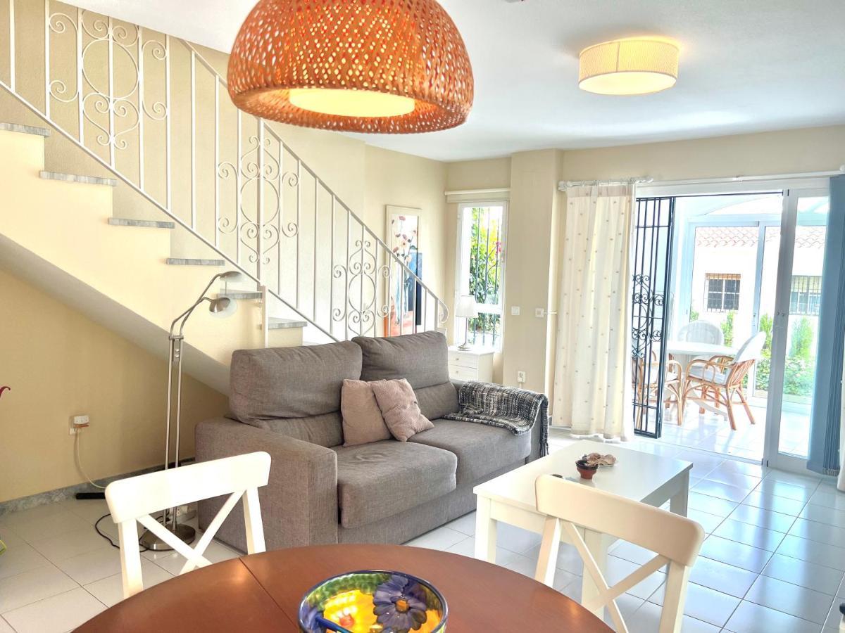 Fabulous Vacation In A 2 Bedroom Townhouse With 2 Terraces Overlooking The Sea, Suitable For 6 People 3 Swimming Pools Tennis And 200 Mts From The Sea El Faro Esterno foto