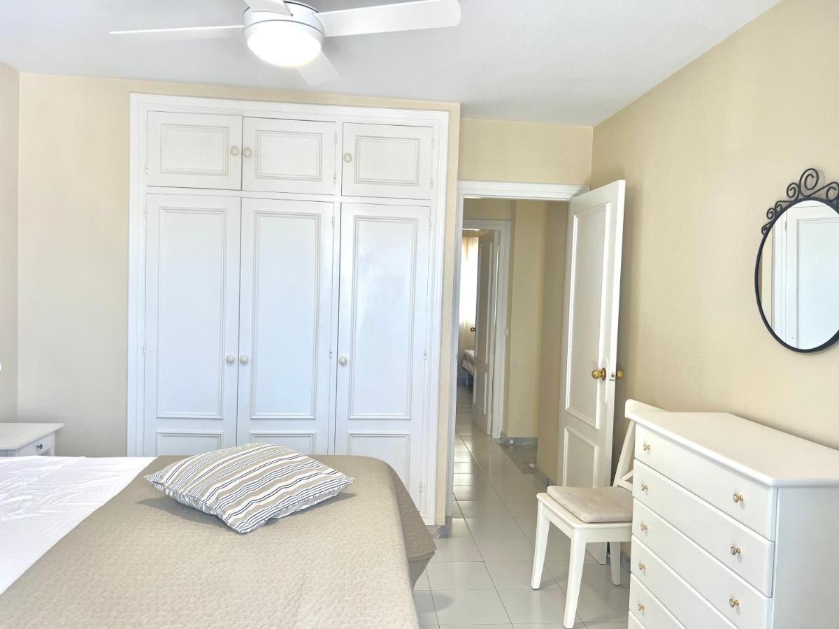 Fabulous Vacation In A 2 Bedroom Townhouse With 2 Terraces Overlooking The Sea, Suitable For 6 People 3 Swimming Pools Tennis And 200 Mts From The Sea El Faro Esterno foto
