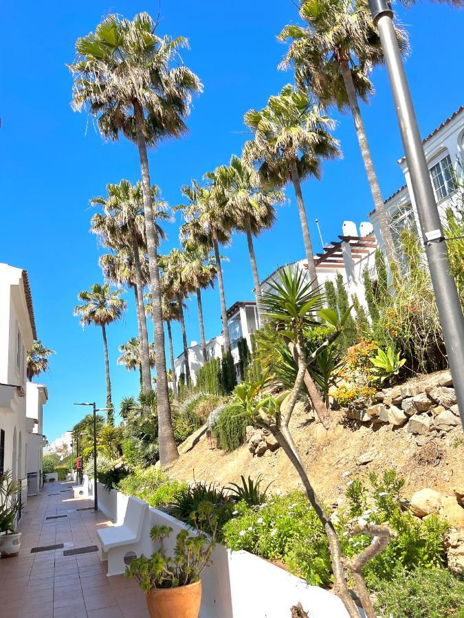 Fabulous Vacation In A 2 Bedroom Townhouse With 2 Terraces Overlooking The Sea, Suitable For 6 People 3 Swimming Pools Tennis And 200 Mts From The Sea El Faro Esterno foto